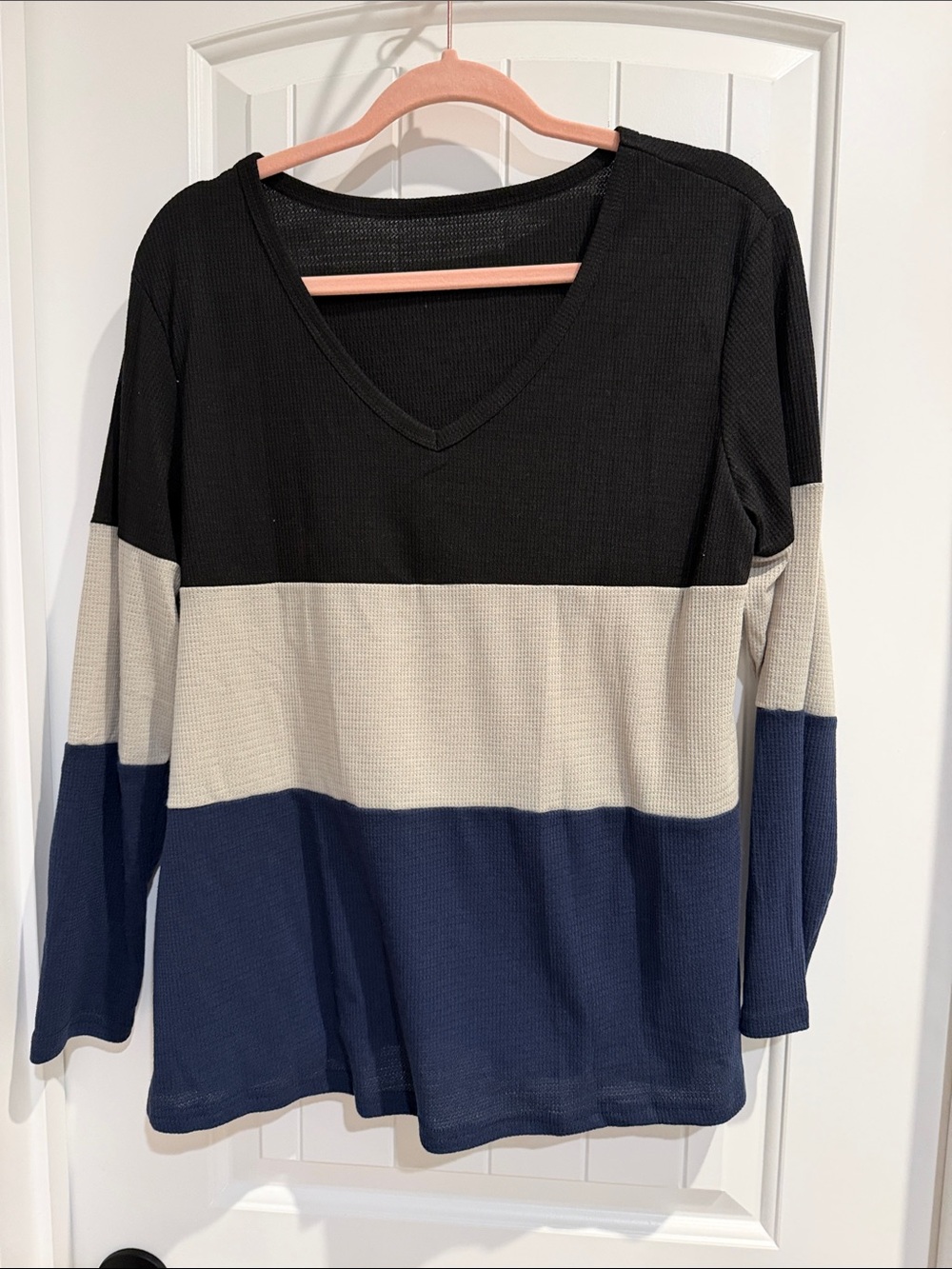 Women's Colorblock V-Neck Long Sleeve Top - Black, Cream & Navy